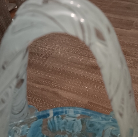 Elegant Blue Swirl Shoulder Bag Flower Vase Glass Figirine - Picture 8 of 12